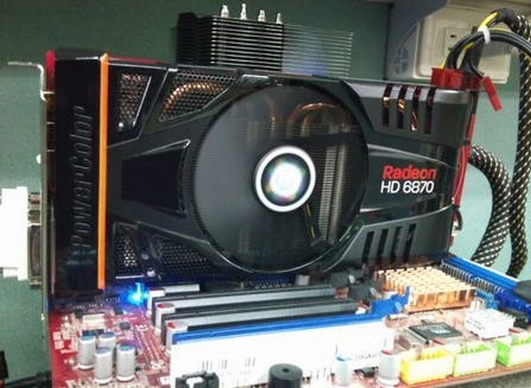 powercolorpcshd6870l01_dh_Fx57.jpg