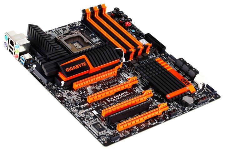 gigabyte58a-oc2a_dh_fx57.jpg