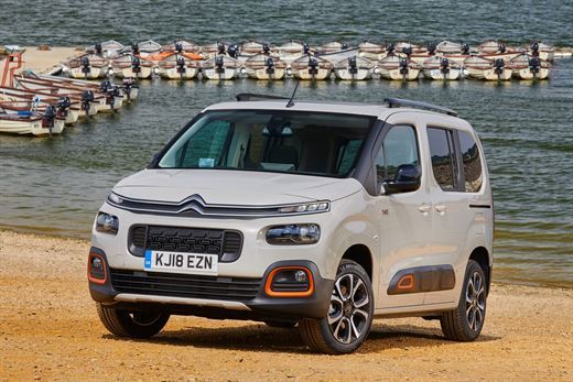   The prices of Peugeot Rifter and Citroën Berlingo were abroad 