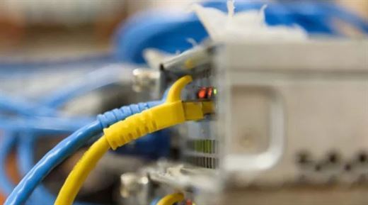   The goal of the British government of 2033: the Internet by fiber in all homes! 