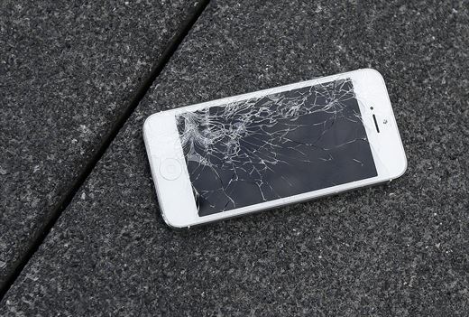   Apple will repair damaged products free of charge in case of disaster 