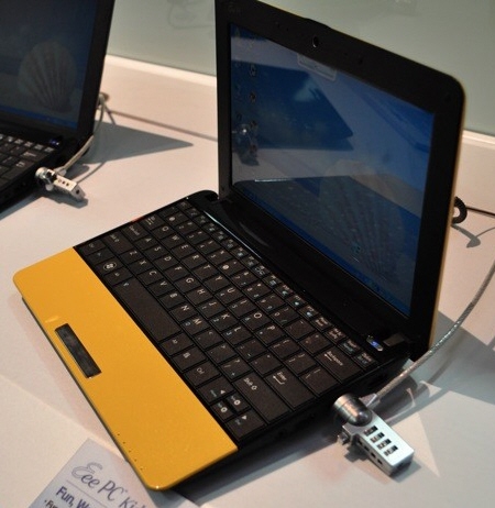 CeBIT 2010: Asus çocuklar için hazırladığı yeni netbook modeli Eee PC 1001PQ'yu tanıttı
