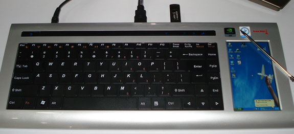 Çinliler Eee Keyboard'dan esinlendi, ION tabanlı klavye bilgisayar yaptı