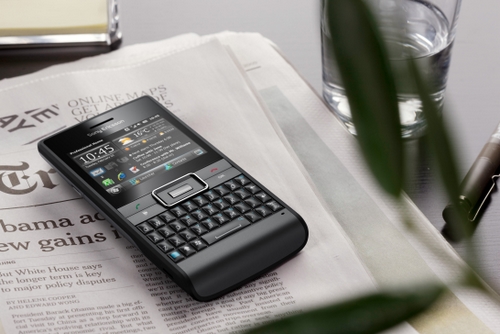 Sony Ericsson'un QWERTY klavyeli akıllı telefonu Aspen tanıtıldı