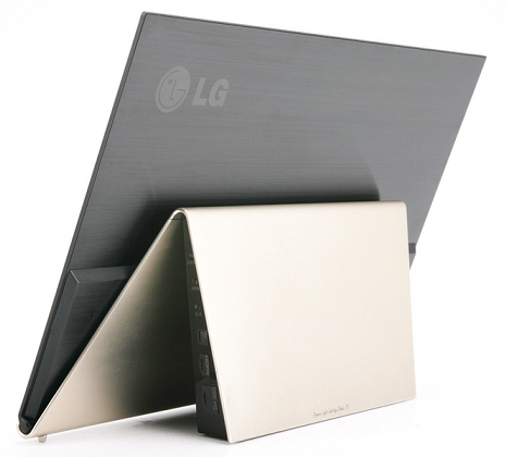 LG 15-inç boyutundaki OLED TV modelini Kasım ayında satışa sunacak
