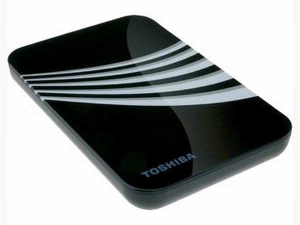 Toshiba 500GB'lık taşınabilir diskini kullanıma sunuyor