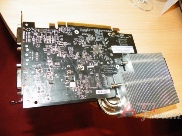 XFX pasif soğutuculu Radeon HD 4650 modelini sergiliyor