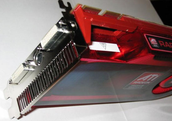 ATi'nin Radeon HD 4890 modeli göründü