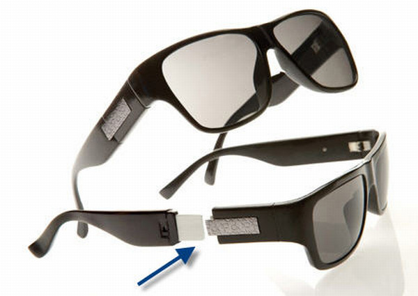 Calvin Klein USB sürücülü güneş gözlükleri hazırlıyor