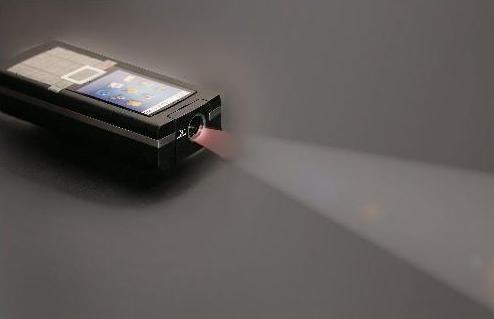 Foxlink mobil cihazlar için mikro projektör geliştiriyor