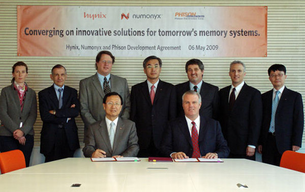 Hynix, Numonyx ve Phison, yeni NAND kontrolcüleri için iş birliğine gitti 