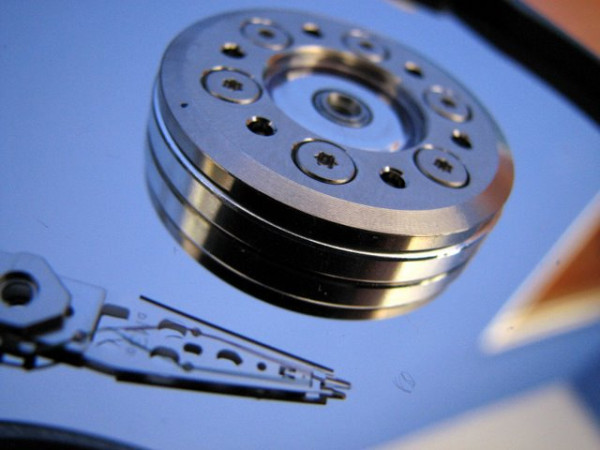 2.5TB kapasiteli sabit disklerin 2010 başında gelmesi bekleniyor