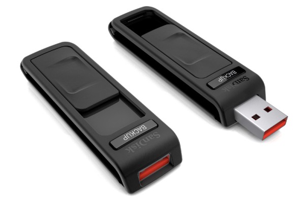 SanDisk'ten tek tuşla yedek alabilen 64GB'lık USB bellek