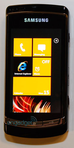 Samsung: Windows Phone 7'li Omnia HD, Microsoft tarafından yapıldı