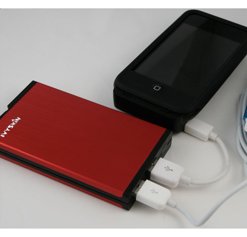 IvySkin’den iPod/iPhone’a harici güç kaynağı: Zappak