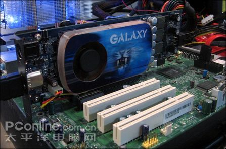 Galaxy'den GeForce 9600GT Blade ve HTPC'de SLI