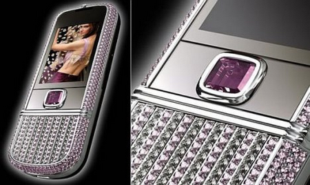 Nokia 8800 Arte Pink; gösteriş meraklılarına