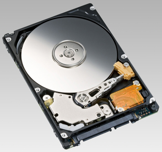 Fujitsu'dan 2.5' boyutunda dünyanın ilk 320GB 7200rpm hard diski