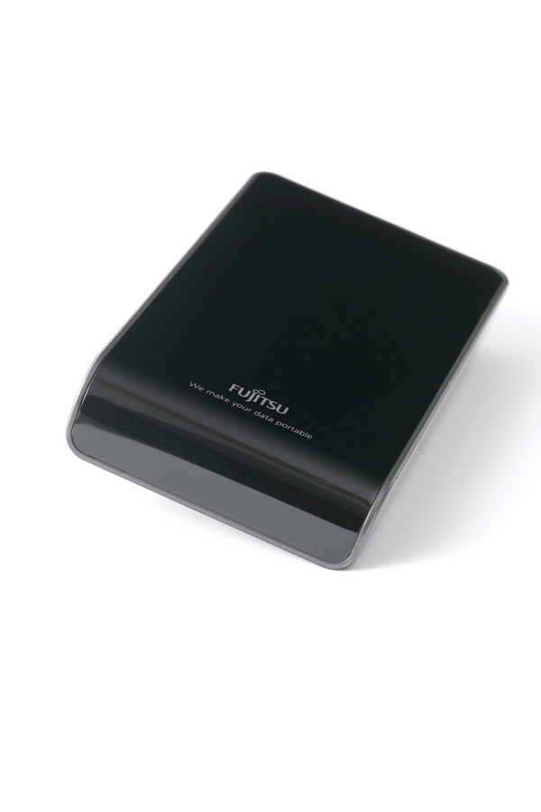 Fujitsu'dan dünyanın en yüksek kapasiteli 2.5' taşınabilir diski