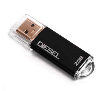 OCZ'den Diesel serisi yeni usb bellekler