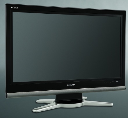 32'' Sharp AQUOS LC-32GP3U; oyunculara özel LCD TV