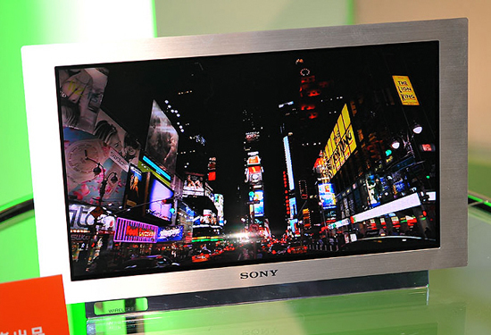 Sony'den kablosuz OLED televizyon