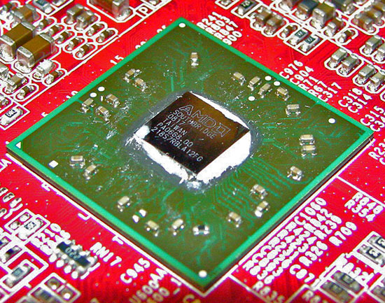 AMD'nin Phenom işlemcileri için daha fazla hız aşırtma; SB750 köprüsü deşifre edildi