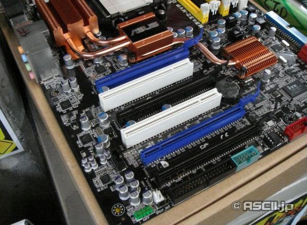 AMD 790FX'e adım adım; DFI LanParty UT 790FX-M2R ve Asus M3A32-MVP Deluxe