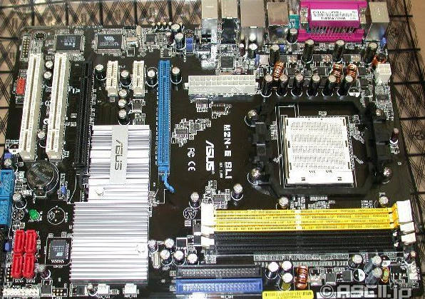 Dünyanın en hızlı agp ekran kartı, en hızlı GeForce 7900GS modeli, PCIe X1 ekran kartı...
