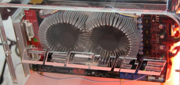 Computex 2008: GeCube Radeon HD 3850 X2 modelini tanıtıyor