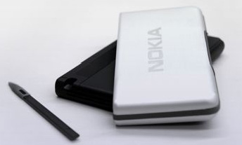 Nokia'dan 770 / maemo ; Cebinizdeki Internet ve Multimedya sihirbazı