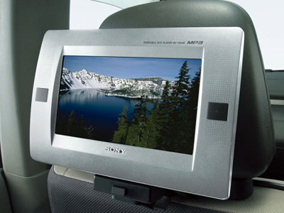 Sony MV-700HR ; Araç içi multimedya merkezi (DVD, DivX, MP3, JPEG)