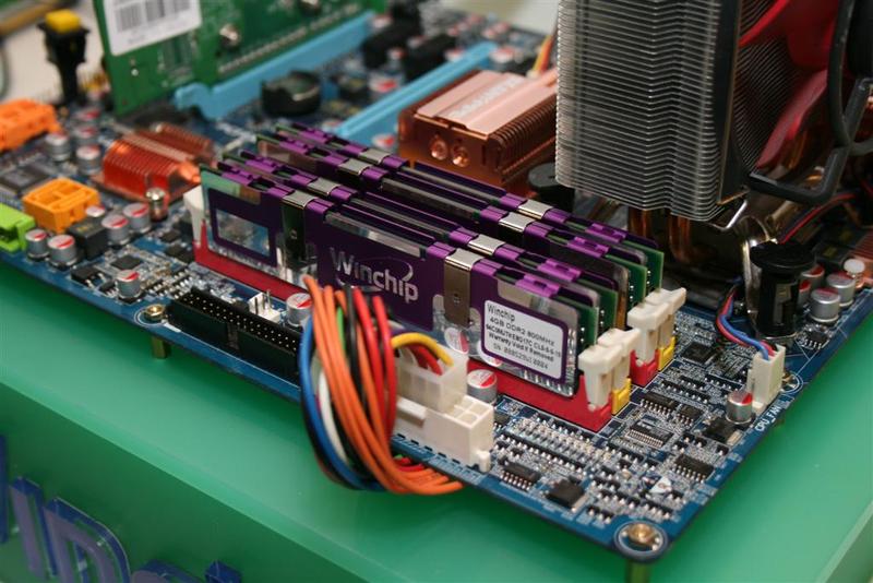 Computex 2008: Winchip te yeni belleklerini sergiliyor
