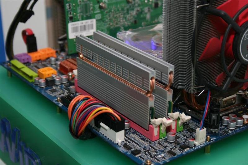 Computex 2008: Winchip te yeni belleklerini sergiliyor