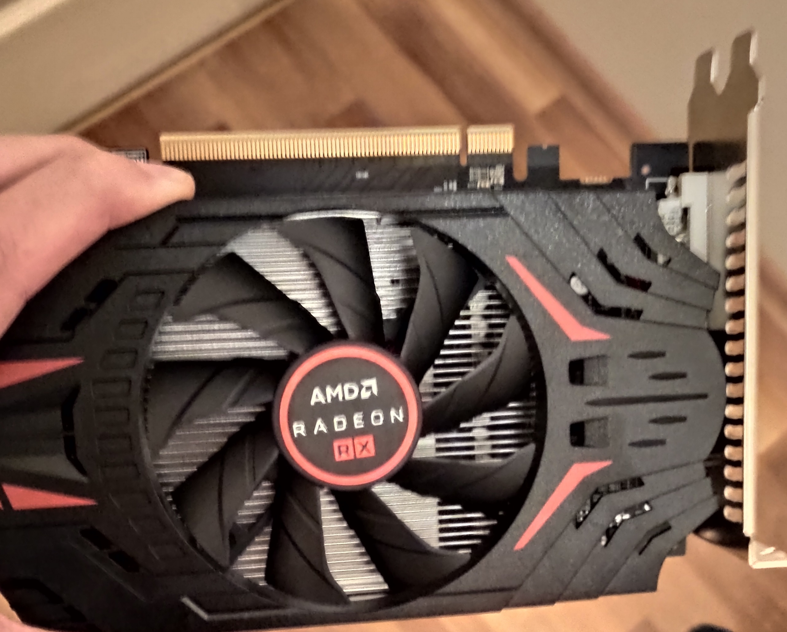 SATILDI - AMD Radeon RX 560 4 GB GDDR5 » Sayfa 1 - 1