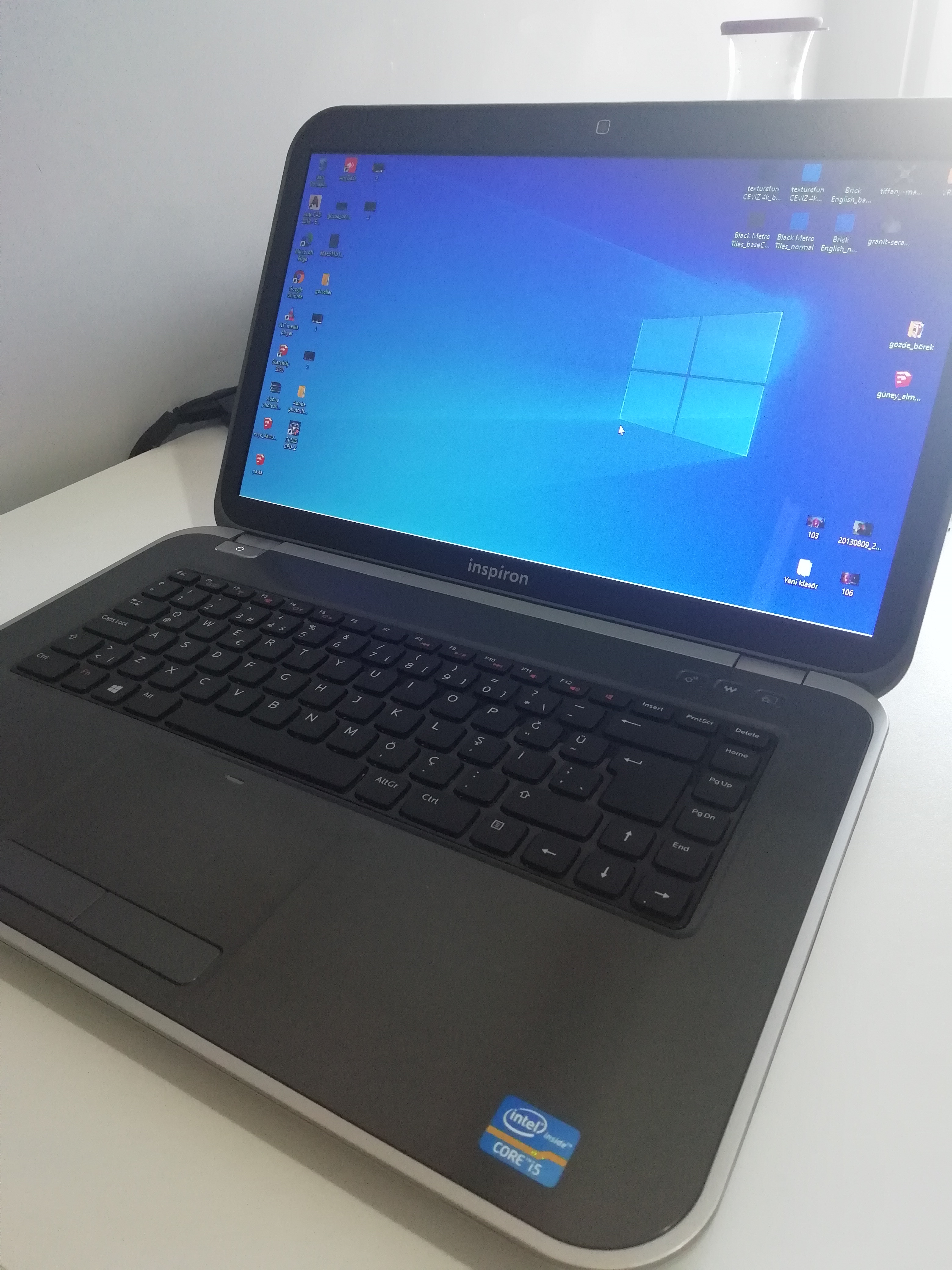 Dell inspiron 5520 не включается