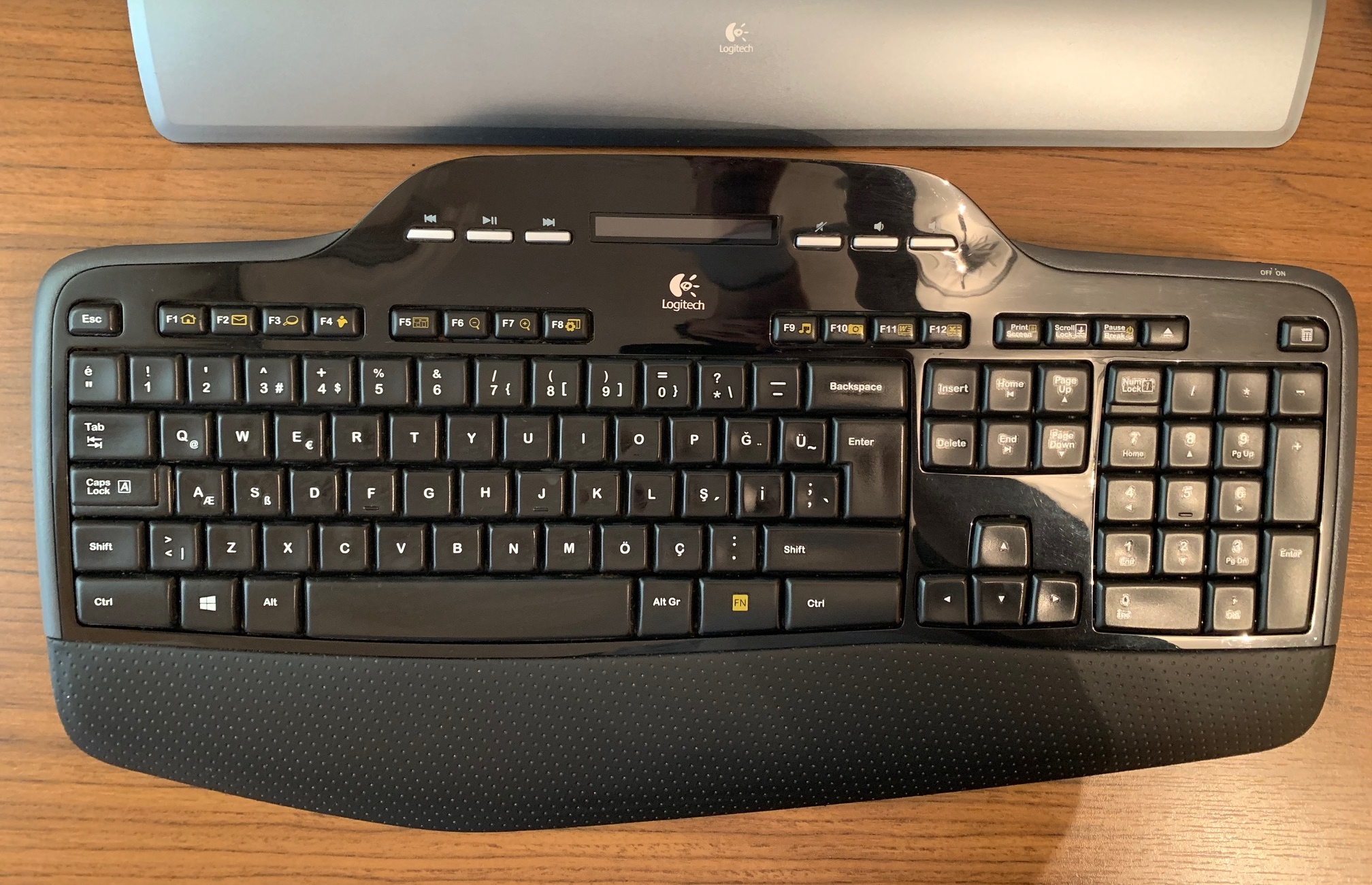 Logitech mk700 mk710 не видит клавиатуру