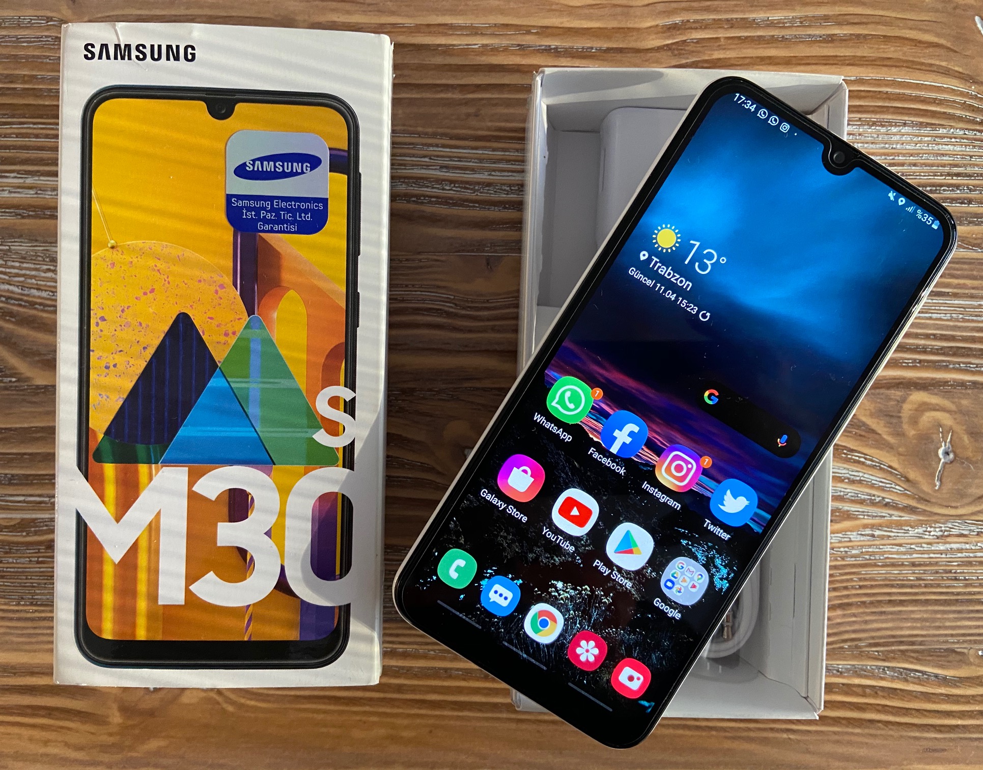 samsung m30s in white colour