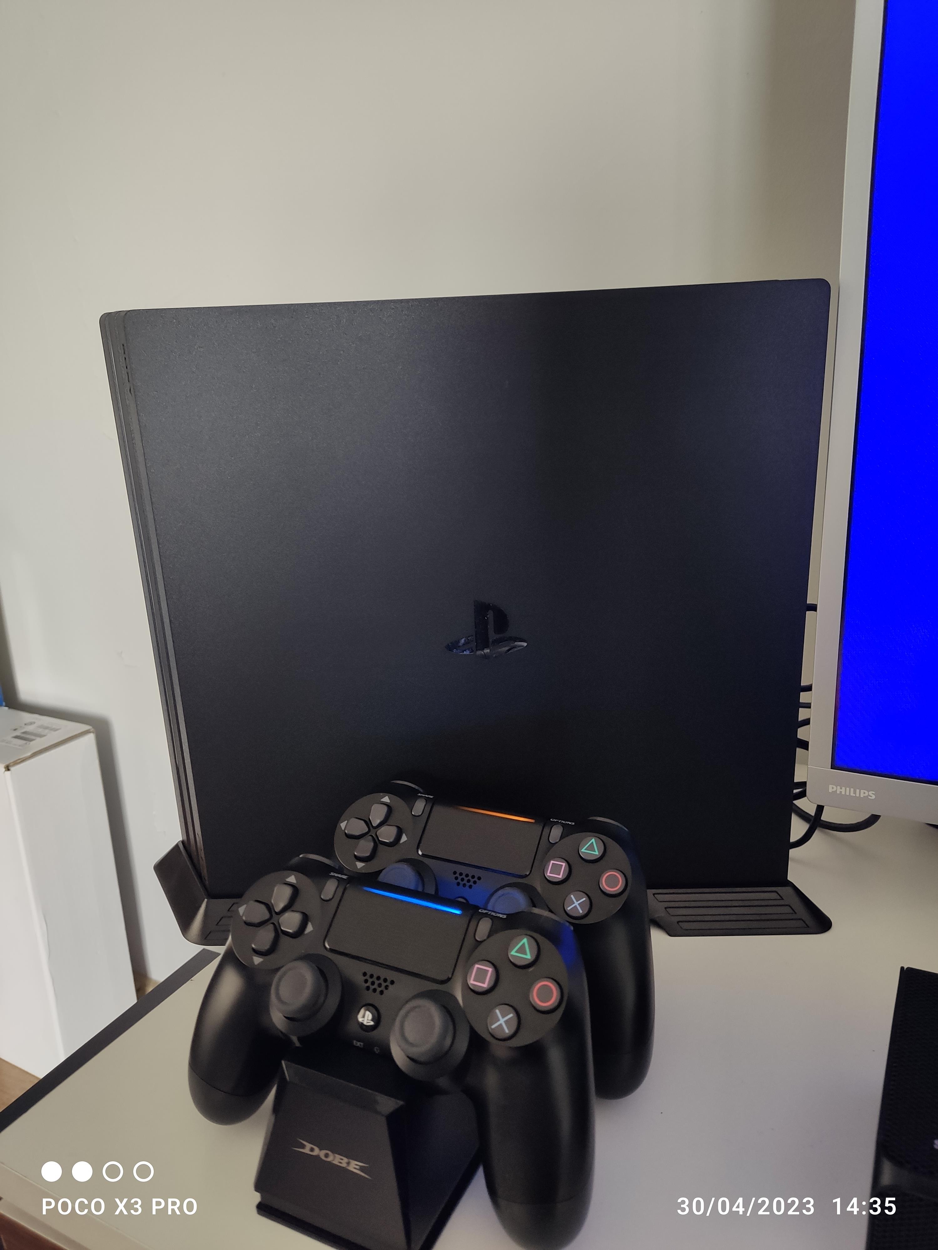 [SATILDI] Sony Playstation 4 Pro 1 TB Oyun Konsolu + 2. Kol + İkili ...